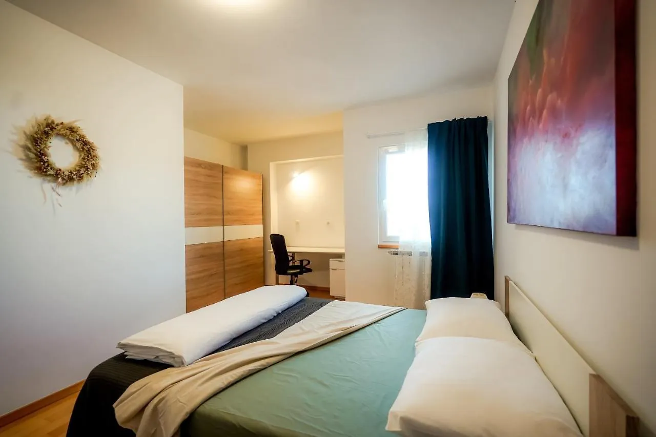 Apartment Rondo Pula Lovely And Sunny 0*,
