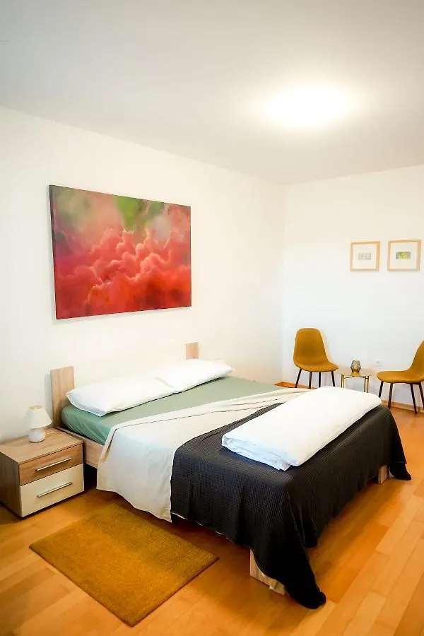 Apartment Rondo Pula Lovely And Sunny