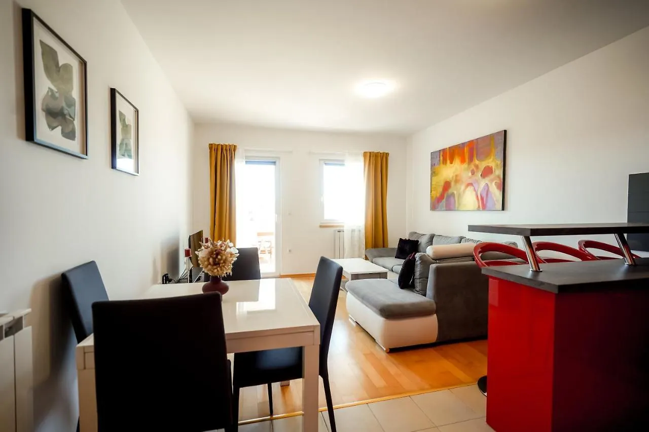 Apartment Rondo Pula Lovely And Sunny